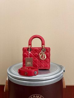 (Category: ) located in . Submitted by emishouseofluxe (Listing ID 1457966338, Image 1). Description: .
