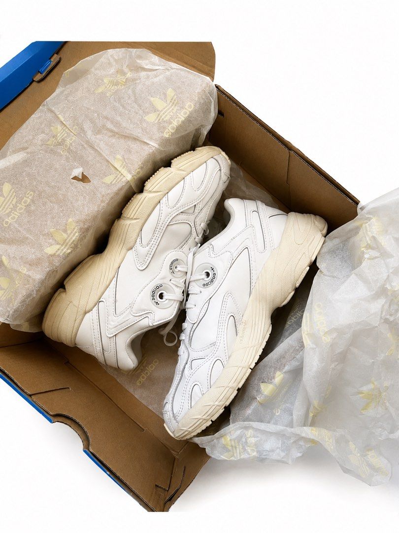 adidas Astir 'Triple White' GX8549 (Category: Sneakers) located in Bacoor. Submitted by sofaritsalright (Listing ID 1457974861, Image 2). Description: - Adidas Astir W sneakers - Color: Off white - Size: UK 6 / US 7.5 / EU 39.5 - Includes original box and packaging - Ideal for everyday wear.
