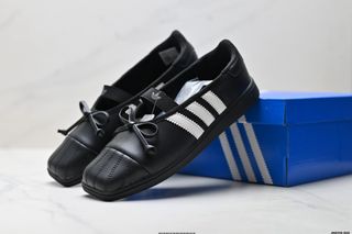 (Category: ) located in . Submitted by factory.shoes.outlet (Listing ID 1457911115, Image 1). Description: .