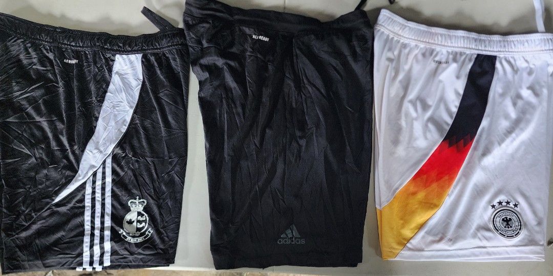 Adidas shorts aspack (Category: Shorts) located in Real. Submitted by raphy2019 (Listing ID 1457941038, Image 2). Description: .