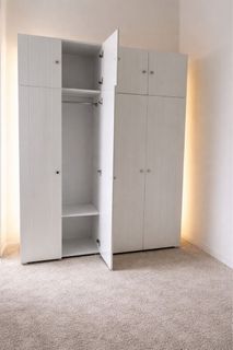 (Category: ) located in . Submitted by quefurnituretrading (Listing ID 1458059769, Image 1). Description: .