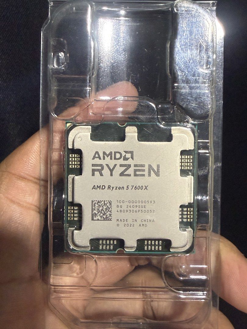 AMD RYZEN 5 7600X AM5 PROCESSOR (Category: Computer Parts) located in Quezon City. Submitted by senmaxxing (Listing ID 1457912449, Image 2). Description: Good as new - No Issues Price: 7999 Only - lowballers will be ignored AMD RYZEN 5 7600X AM5 PROCESSOR 7 Days Personal Warranty Pwede i-test dala lang mobo & ddr5 ram Cubao Quezon City Location 📍 Pick up or Delivery Will do! Meet ups - LRT/MRT Cubao Station Gateway or Fatmers Mall Can also ship 