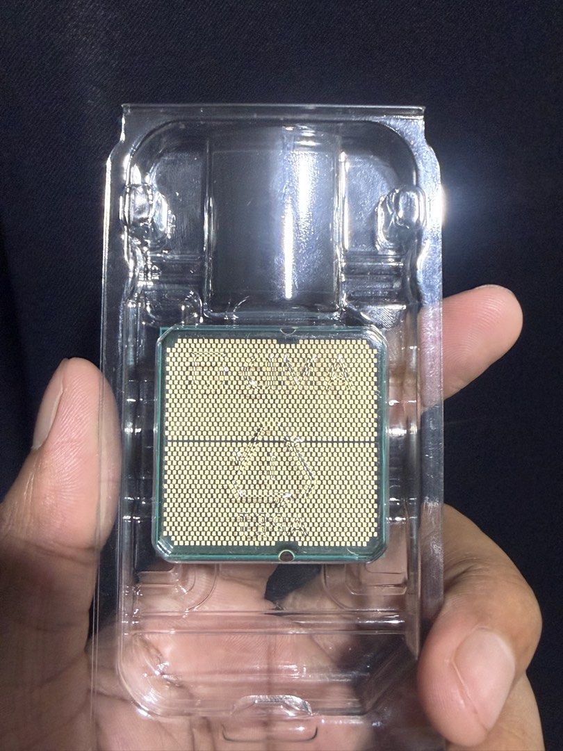 AMD RYZEN 5 7600X AM5 PROCESSOR (Category: Computer Parts) located in Quezon City. Submitted by senmaxxing (Listing ID 1457912449, Image 3). Description: Good as new - No Issues Price: 7999 Only - lowballers will be ignored AMD RYZEN 5 7600X AM5 PROCESSOR 7 Days Personal Warranty Pwede i-test dala lang mobo & ddr5 ram Cubao Quezon City Location 📍 Pick up or Delivery Will do! Meet ups - LRT/MRT Cubao Station Gateway or Fatmers Mall Can also ship 