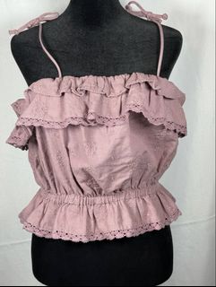 (Category: ) located in . Submitted by gwolfwardrobe (Listing ID 1457956219, Image 1). Description: .