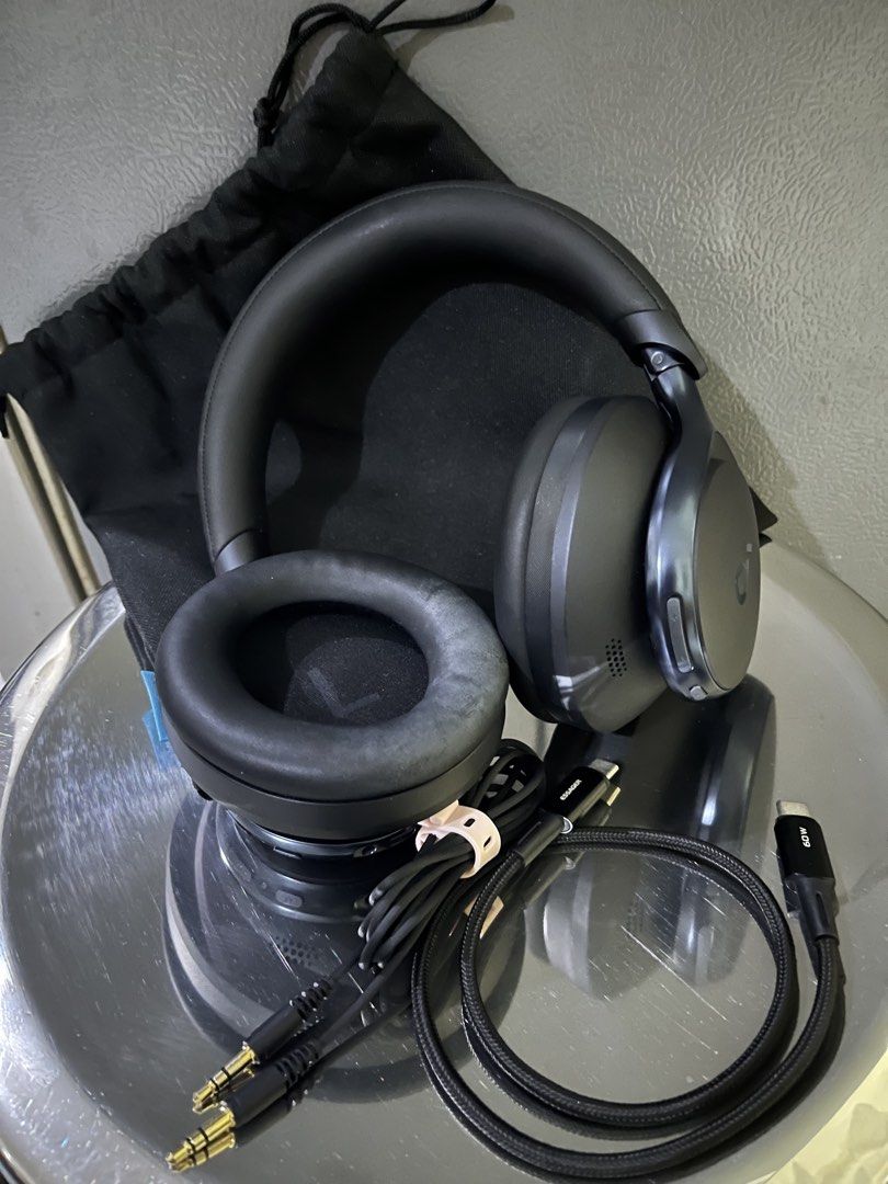Anker Soundcore Space One (Category: Headphones & Headsets) located in Quezon City. Submitted by il96318 (Listing ID 1457936533, Image 1). Description: Key Features Adaptive ANC: Blocks out up to 98% of ambient noise, featuring 2x stronger mid-to-high frequency voice reduction compared to older models like the Life Q30. Audio Quality: Equipped with 40mm dynamic drivers supporting LDAC for Hi-Res Wireless audio. Battery Life: Delivers up to 40 hou