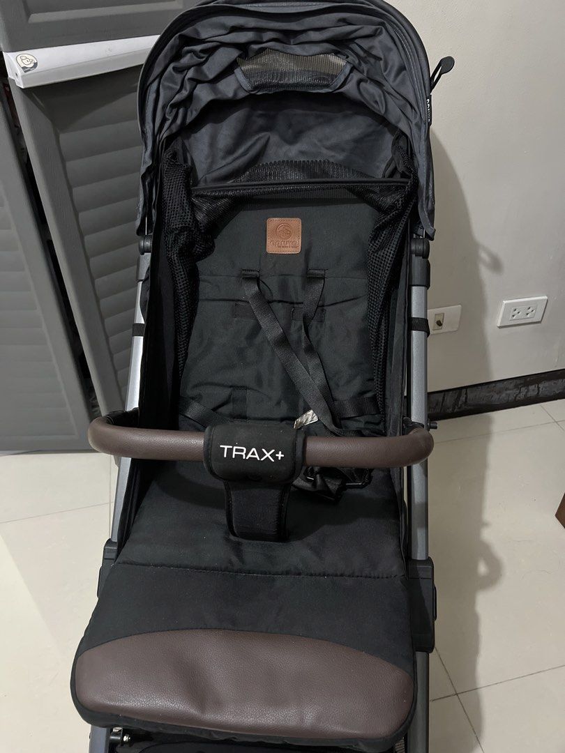 Apruva “Trax+” Portable Stroller (Category: Strollers) located in Quezon City. Submitted by new.cessy (Listing ID 1457996860, Image 2). Description: Price still negotiable. DM for more details..