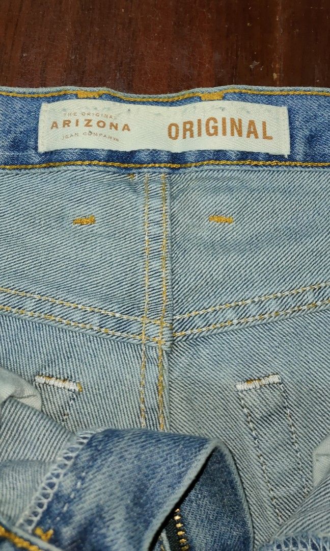 Arizona mid wash denim jeans (Category: Jeans) located in Baguio. Submitted by migs_act (Listing ID 1458039492, Image 3). Description: FOR SALE: Arizona Mid Wash Denim Jeans Price: ₱500 Size: Tagged 29×30 Waist: 15" Rise: 10" Outseam: 39" Hem: 7.5" Color: Mid Wash Fit: Straight Cut Material: Mid-Weight Denim Details: 5-pocket style, paper patch, zip fly. Condition: 9.8/10 — Like New Payment: GCash or Bank Transfer Shipping: J&T PM for inquiries..