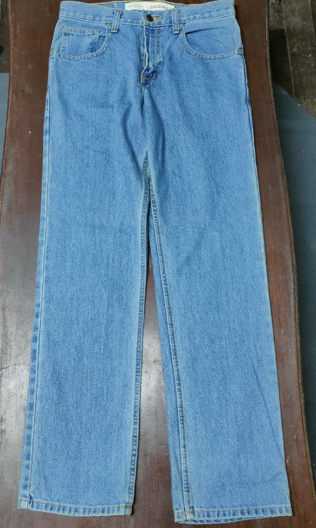 Arizona mid wash denim jeans (Category: Jeans) located in Baguio. Submitted by migs_act (Listing ID 1458039492, Image 1). Description: FOR SALE: Arizona Mid Wash Denim Jeans Price: ₱500 Size: Tagged 29×30 Waist: 15" Rise: 10" Outseam: 39" Hem: 7.5" Color: Mid Wash Fit: Straight Cut Material: Mid-Weight Denim Details: 5-pocket style, paper patch, zip fly. Condition: 9.8/10 — Like New Payment: GCash or Bank Transfer Shipping: J&T PM for inquiries..