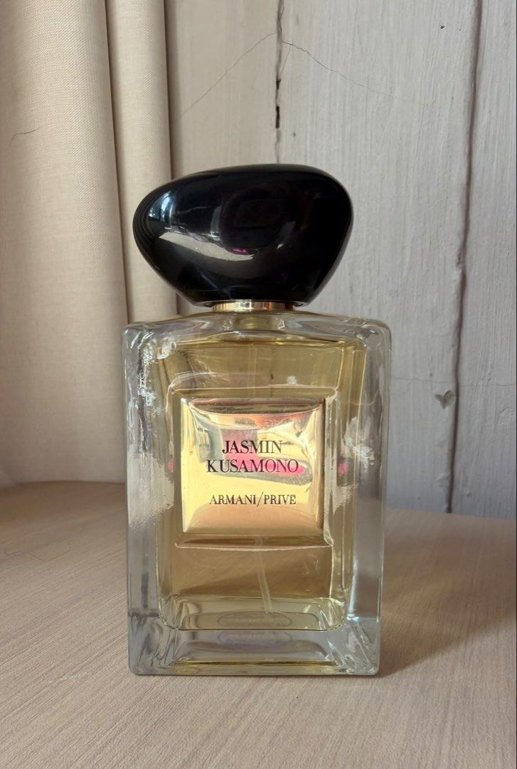 Armani Prive Jasmin Kusamono (Category: Fragrance & Deodorants) located in Taguig. Submitted by mimmillymam (Listing ID 1457956551, Image 1). Description: Full without couple sprays, authentic demonstration tester (not US and Fake one!!) Super floral, I’m just not that girly, unfortunately 🥲 LP.
