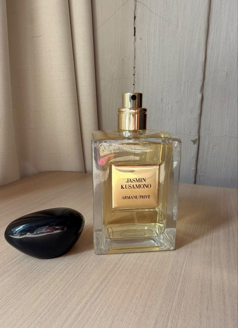 Armani Prive Jasmin Kusamono (Category: Fragrance & Deodorants) located in Taguig. Submitted by mimmillymam (Listing ID 1457956551, Image 2). Description: Full without couple sprays, authentic demonstration tester (not US and Fake one!!) Super floral, I’m just not that girly, unfortunately 🥲 LP.