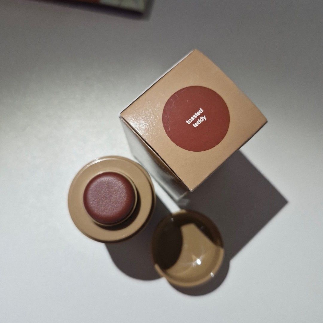 authentic rhode blush (Category: Makeup) located in Rizal. Submitted by searitonin (Listing ID 1458066423, Image 2). Description: — 2000 / payo or 1 week dop with 50% nrdp — shade: toasted teddy. on hand and authentic from sephora pasabuy — swatched once only. rfs: not my shade.
