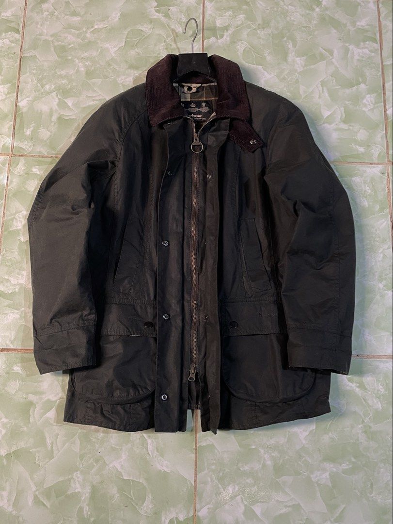 BARBOUR WAXED TARTAN JACKET (Category: Luxury Apparel) located in Cagayan de Oro. Submitted by patrickjam03829 (Listing ID 1457943476, Image 2). Description: width 21 length 27.5 no issue with pendant .