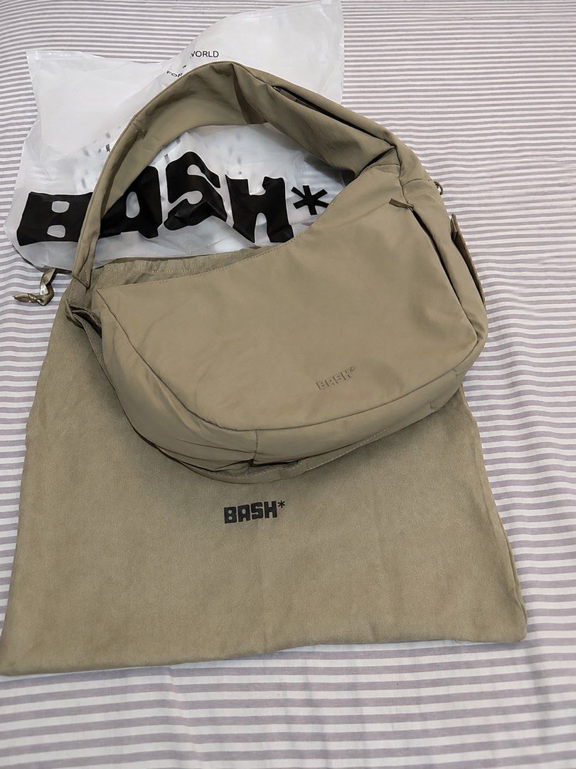 BASH EXPEDITION ON THE GO BAG (Category: Cross-body Bags) located in Manila. Submitted by 2025declutterring (Listing ID 1457984498, Image 1). Description: 👜 FOR SALE – BASH BAG* Delivered yesterday and only used for half a day. Super new and in excellent condition! Selling because I realized the bag doesn’t fit me or my personal style. Nothing wrong with the bag—I just don’t think it’s for me. 😊 📌 Condition: Super new / used for half a day 📌 