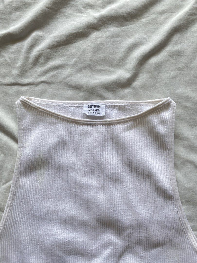 Basic top (Category: Sleeveless) located in General Santos City (Dadiangas). Submitted by amae.threads_0117 (Listing ID 1458050417, Image 2). Description: .