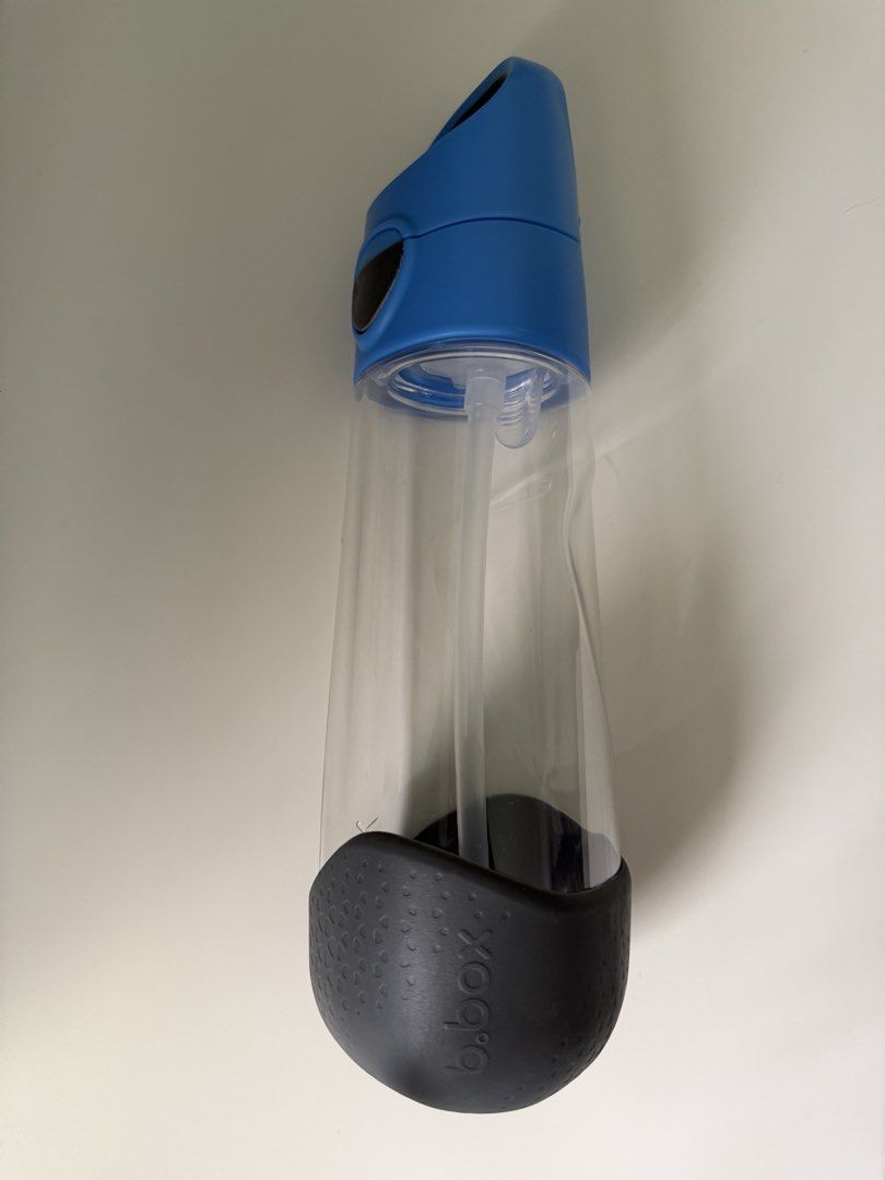 Bbox Tritan Drink Bottle (Category: Weaning & Toddler Feeding) located in Quezon City. Submitted by tiffanysiobe (Listing ID 1457943322, Image 1). Description: Color: Blue Slate Size: 600ml / 20oz Decluttering.