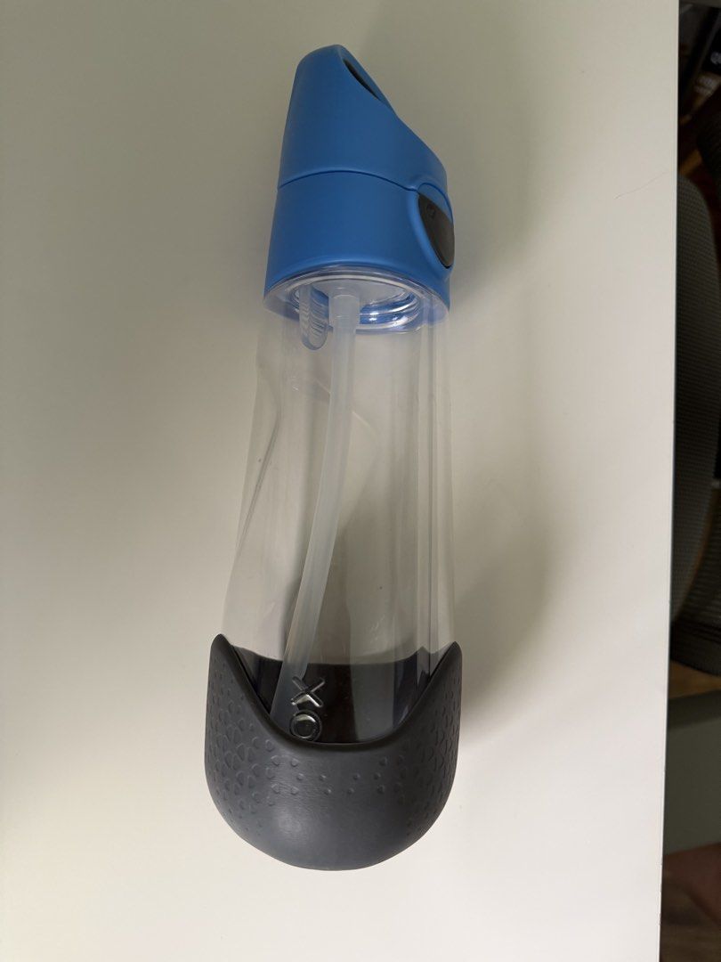 Bbox Tritan Drink Bottle (Category: Weaning & Toddler Feeding) located in Quezon City. Submitted by tiffanysiobe (Listing ID 1457943322, Image 2). Description: Color: Blue Slate Size: 600ml / 20oz Decluttering.