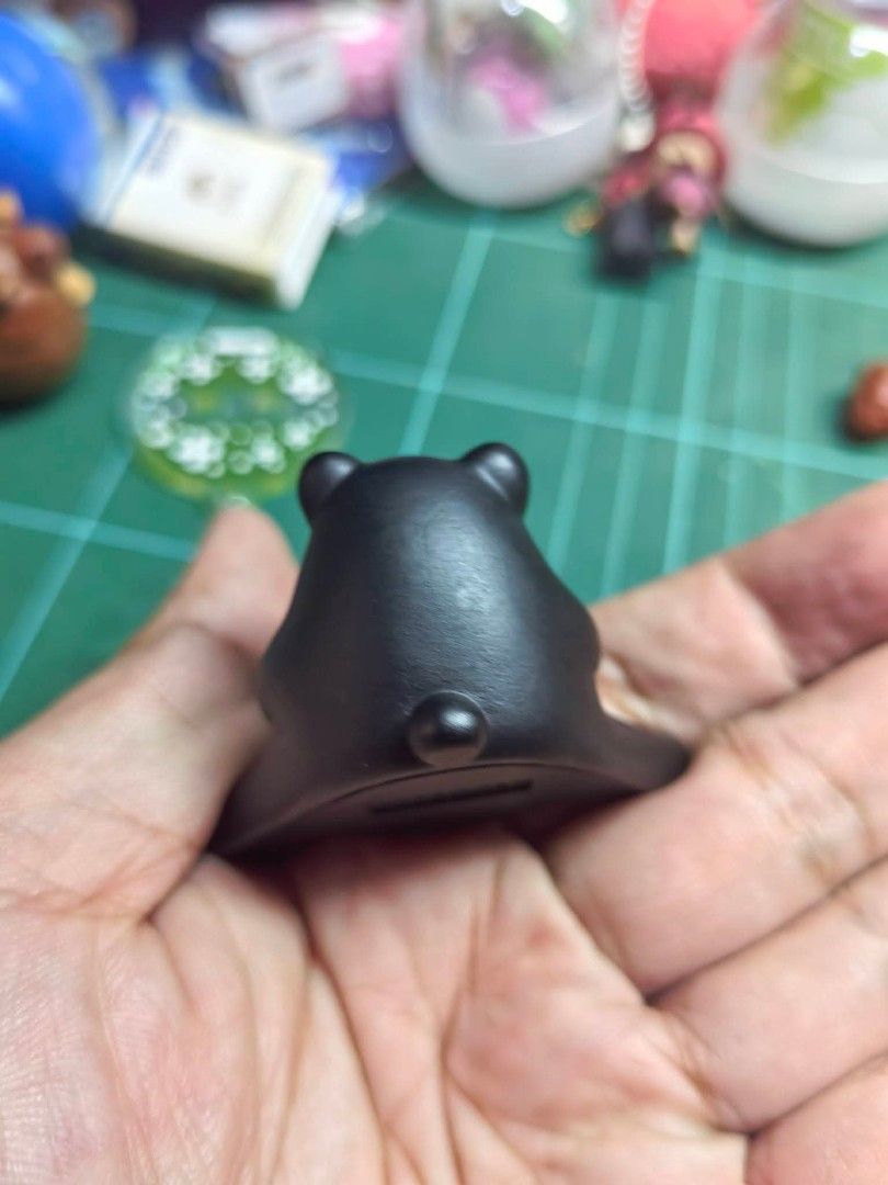 Bear Miniature Vynil Figurine (Category: Designer & Blind Box Toys) located in Cebu City. Submitted by dudes_villanueva (Listing ID 1457950963, Image 2). Description: Bear Miniature Vynil Figurine..