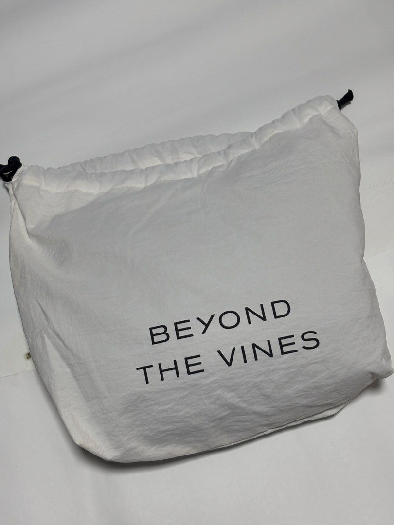 Beyond The Vines Poofy Bag Black (Category: Cross-body Bags) located in Bacoor. Submitted by sofaritsalright (Listing ID 1457968042, Image 3). Description: - Brand: Beyond The Vines - Orignal price: 3,790 - Bought from Singapore - Color: Black - Style: Puffer crossbody bag - Condition: Great for everyday use - Features: Plenty of space inside, adjustable strap - Includes: Original dust bag.