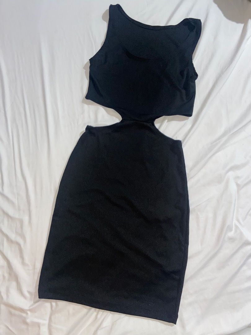 Black Cut-out Bodycon Mini Dress (Category: Dresses) located in Angeles City. Submitted by den_e (Listing ID 1458019573, Image 1). Description: .