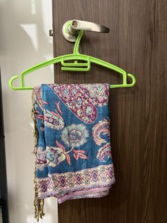 (Category: ) located in . Submitted by amiwardrobe (Listing ID 1457935069, Image 1). Description: .