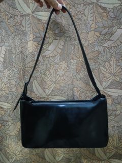 (Category: ) located in . Submitted by azizahthriftshop (Listing ID 1457972314, Image 1). Description: .