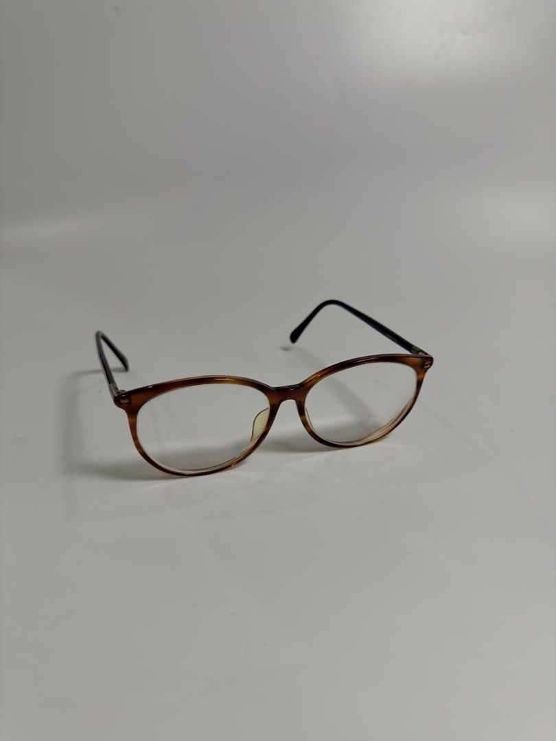 Bruno Piattelli tortoise Eyeglasses (Category: Sunglasses & Eyewear) located in Alfonso. Submitted by jbcamet (Listing ID 1458007392, Image 1). Description: - Classic tortoiseshell frames with black arms. - Prescription glasses (lenses need to be fitted). - Great for everyday wear or as a fashion statement..