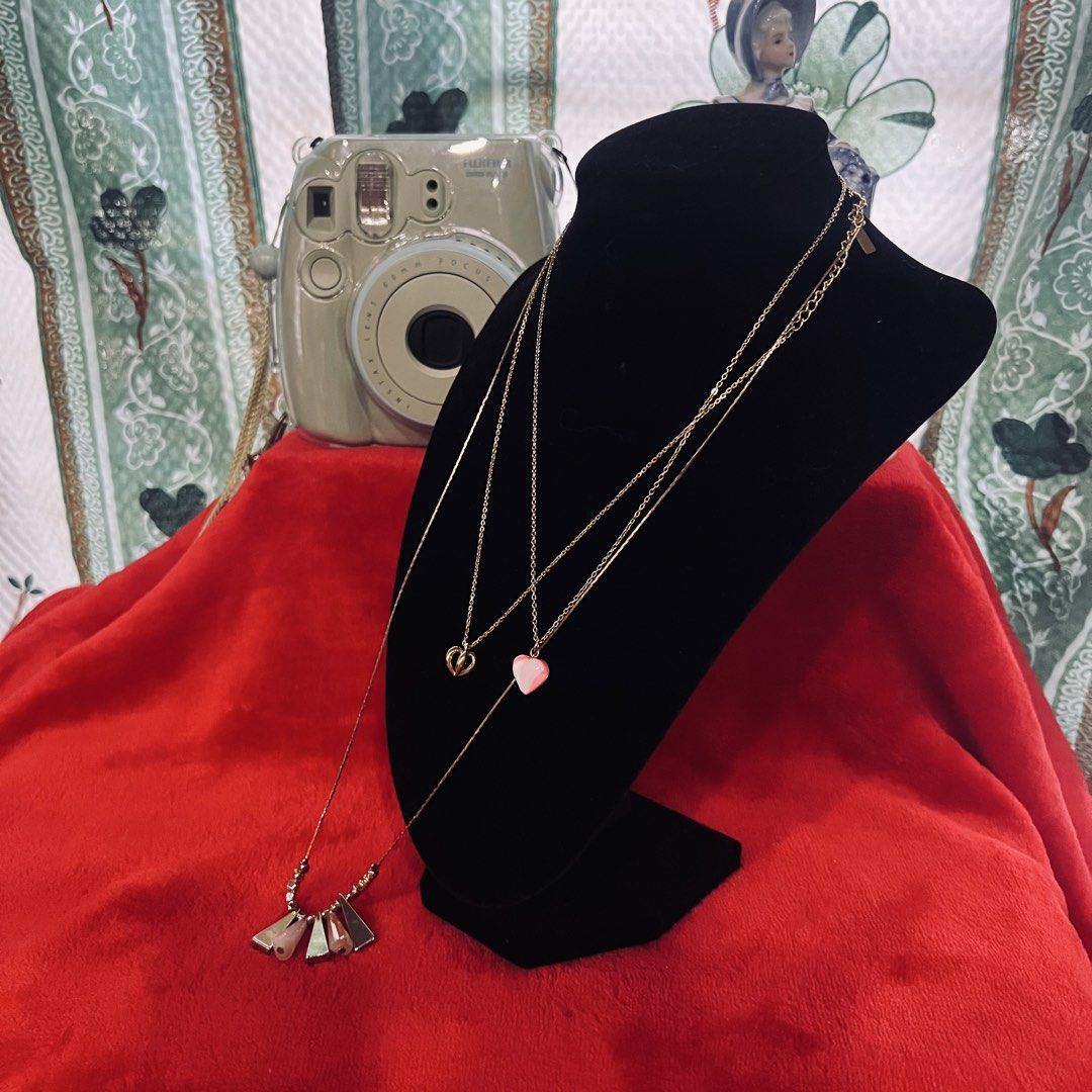 Bundle 2 (Category: Necklaces) located in Cotabato. Submitted by kokipsy76 (Listing ID 1457936699, Image 3). Description: ☑️ALL ITEMS ARE PRELOVED UKAY/JAPAN ☑️ALL ITEMS ARE ACCESSORIES ☑️AS IS GOLD AND SILVER ☑️FADED ITS TAKES YEARS ☑️NOT TESTED ☑️NO RETURN NO EXCHANGE TO ☑️AUTHENTICITY IS NOT GUARANTEED ☑️SELF AUTHENTICATION ☑️PLEASE READ ALL DETAILS ☑️BAWAL SA MAARTE AT MASELAN ☑️BAWAL SA BARAT ☑️IF HANAP ORIGINAL PUNTA KA STORE MISMO ☑️IF MAK