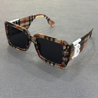(Category: ) located in . Submitted by outlet_seller_jennie (Listing ID 1458024110, Image 1). Description: .