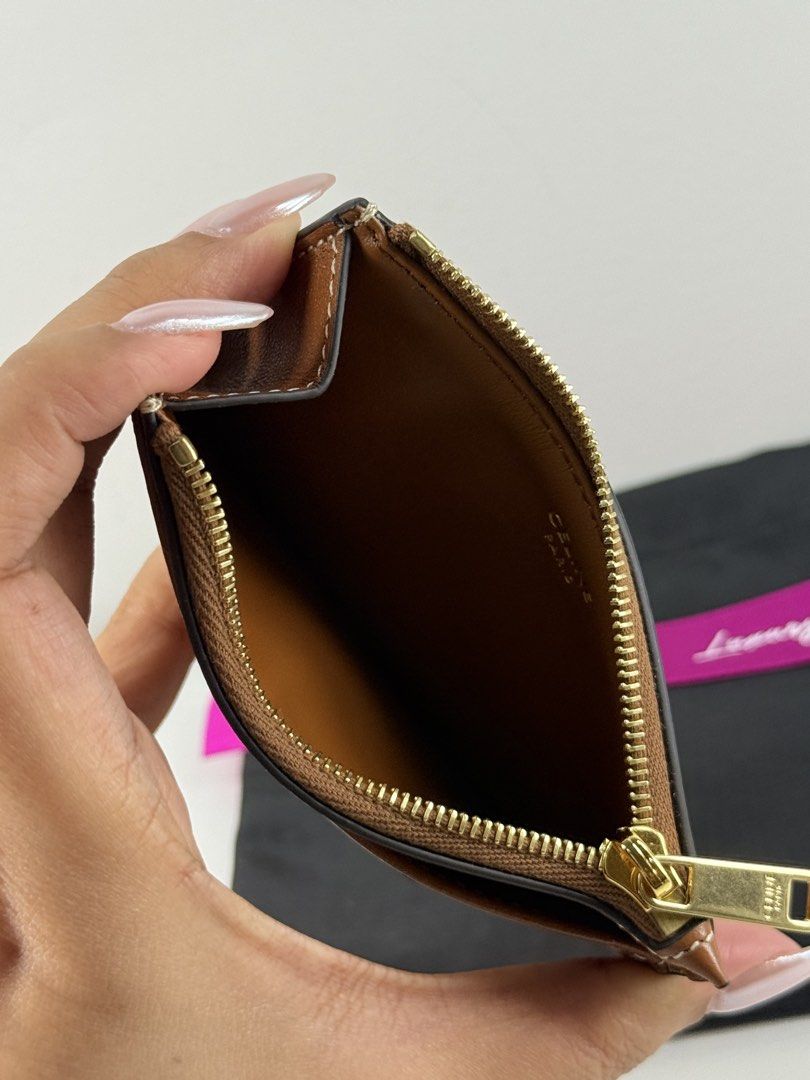 Celine Zip Cardholder (Category: Luxury Bags & Wallets) located in Caloocan City. Submitted by luxurycharmsbypaula (Listing ID 1448631643, Image 3). Description: Like new Complete inclusions Layaway ok.