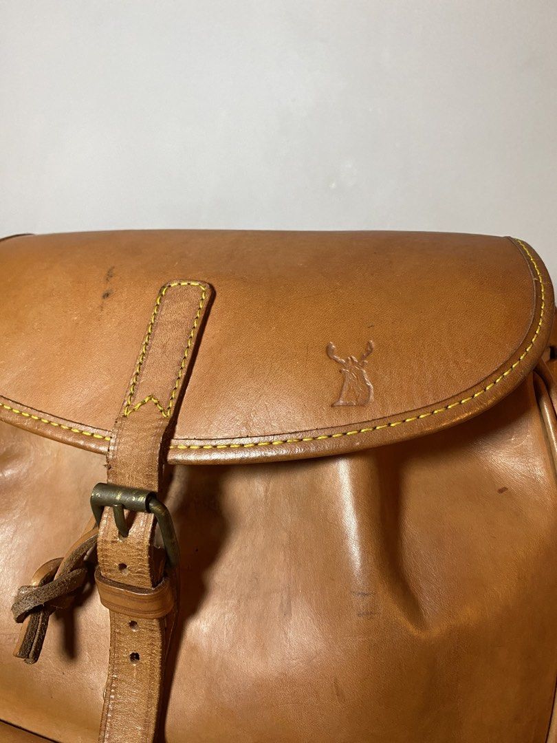 Cervo Genuine Leather Backpack (Category: Backpacks) located in Pasig City. Submitted by barako.vintage (Listing ID 1458014399, Image 2). Description: - Stylish brown genuine leather bag - newly conditioned and cleaned leather - Spacious interior - Classic and versatile design Gcash or cash if meetup in Ortigas center area Payment first policy.