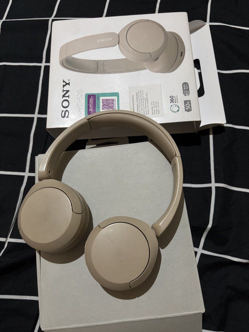 CH520 SONY HEADPHONES (Category: Headphones & Headsets) located in Caloocan City. Submitted by mmm_0 (Listing ID 1457961014, Image 1). Description: rfs: not using anymore. decluttering *may minor scratches and such. tignan mabuti 3rd & 4th pic *walang charger 'to na kasama, pero type c ang pang-charge. *walang audio issues ~up to 50 hours of battery life, stable connectivity, and enhanced call performance, meet the demands of your day. ~listening