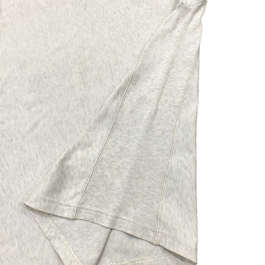 Champion Reverse Weave Basic Plain Tshirt (Category: Tshirts & Polo Shirts) located in Kulim. Submitted by bekfinds (Listing ID 1458040623, Image 3). Description: size S (19.5/26) condition 9/10 warna & logo masih okay sedikit kotoran halus sahaja RM 22 sahaja harga asal RM 40 # vintage rare usa 90s y2k champion streetwear aesthetic minimalist aop ovp sport sportswear bundle thrift preloved baju tshirt shirt tee run running utility.