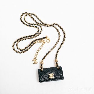 (Category: ) located in . Submitted by luxuryvintage (Listing ID 1458025898, Image 1). Description: .
