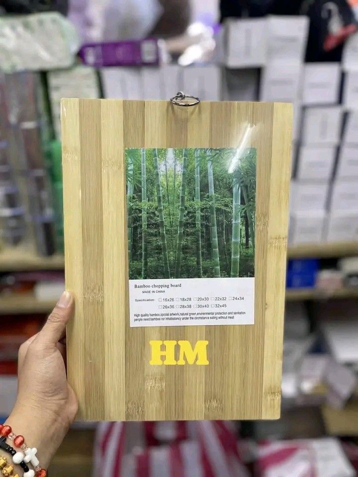Chopping Board (Category: Other Kitchenware & Tableware) located in Makati City. Submitted by oideme (Listing ID 1457912217, Image 1). Description: .