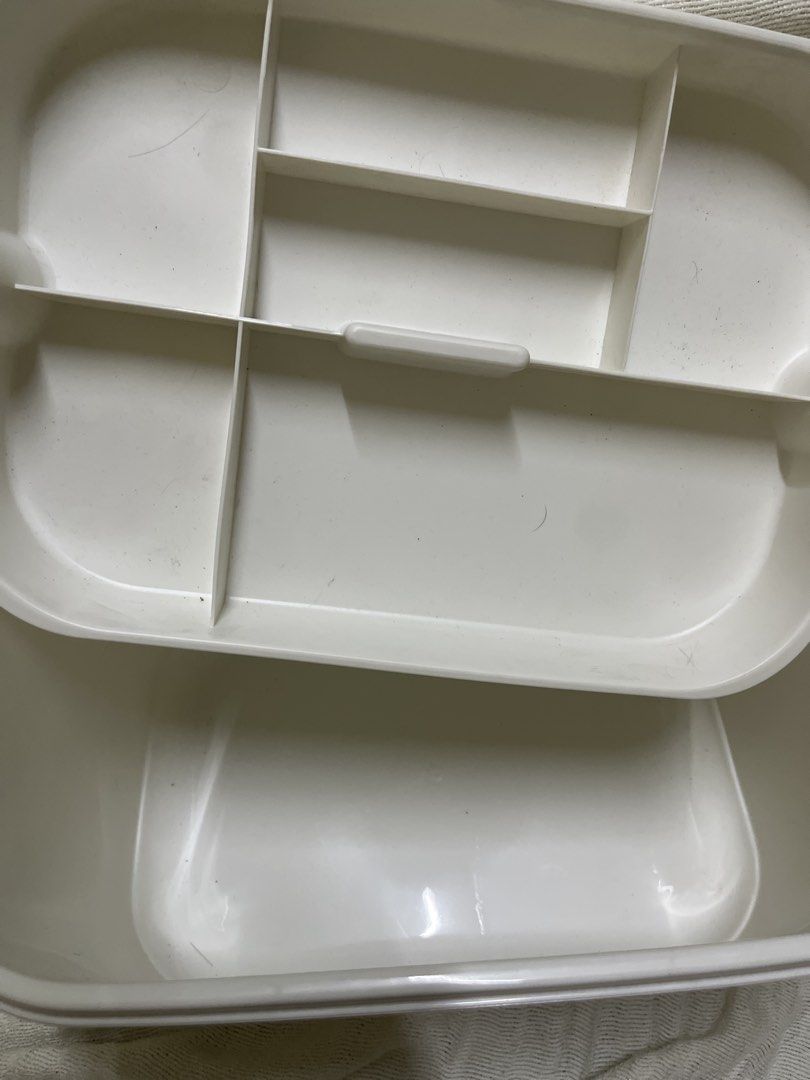 Clear Plastic Storage Box with Teal Handle and Dividers (Category: Storage Boxes & Baskets) located in Manila. Submitted by prima_onda (Listing ID 1457965018, Image 3). Description: - Clear plastic storage box - Teal handle and side clasps - Internal dividers for organization - Clear lid to see contents easily - Ideal for crafts, sewing supplies, or small toys.