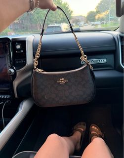 (Category: ) located in . Submitted by styledesire (Listing ID 1458015617, Image 1). Description: .