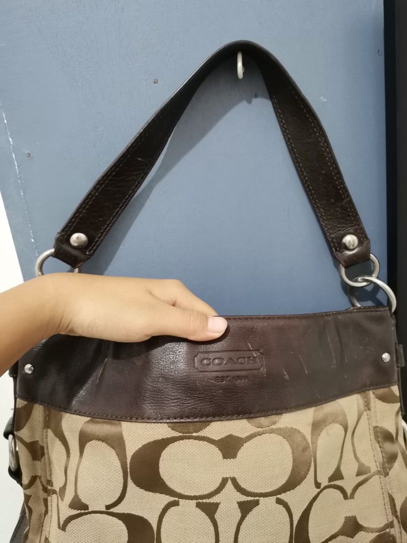 Coach Zoe Large (Category: Luxury Bags & Wallets) located in Sison. Submitted by kiana_10 (Listing ID 1458033706, Image 2). Description: Still Negotiable ♥️.
