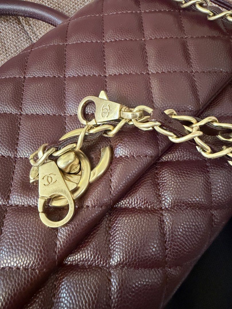 Coco Chanel Burgundy (Category: Luxury Bags & Wallets) located in Marikina City. Submitted by bellissimaestile (Listing ID 1457943982, Image 2). Description: 🔺Kyoto, Japan preloved store bought. 🔺Self authenticate for buyers. To save bought our time and peace of mind, this item is for MEET UP AND PICK UP ONLY‼️ Location 📍SAN MATEO RIZAL.