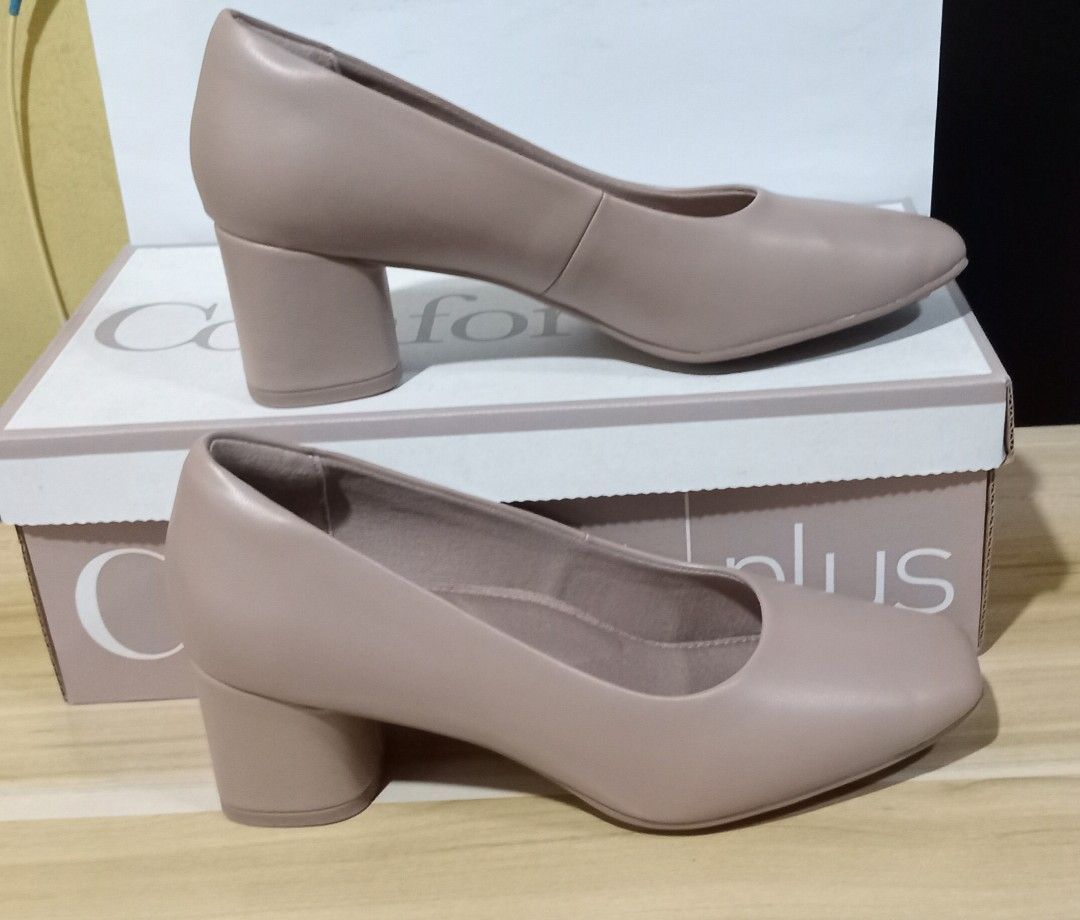 Comfort Plus Beige Block Heels (Category: Heels) located in Bugallon. Submitted by jcb2019 (Listing ID 1458009251, Image 2). Description: - Comfort Plus block heels in neutral beige - Classic pump style with a pointed toe - Stable and comfortable block heel design - Ideal for work or everyday outfits - Comes with original box.