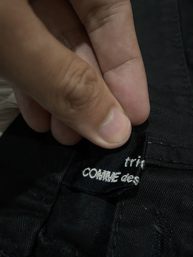 Comme des Garcons (Category: Looking For) located in Tarlac. Submitted by cheap.fleaaa (Listing ID 1457973522, Image 2). Description: Comme des Garcons✨ Width: 28 to 30 Length: 32.5 No issue 1,200 + ship Any courier Tarlac based📍.