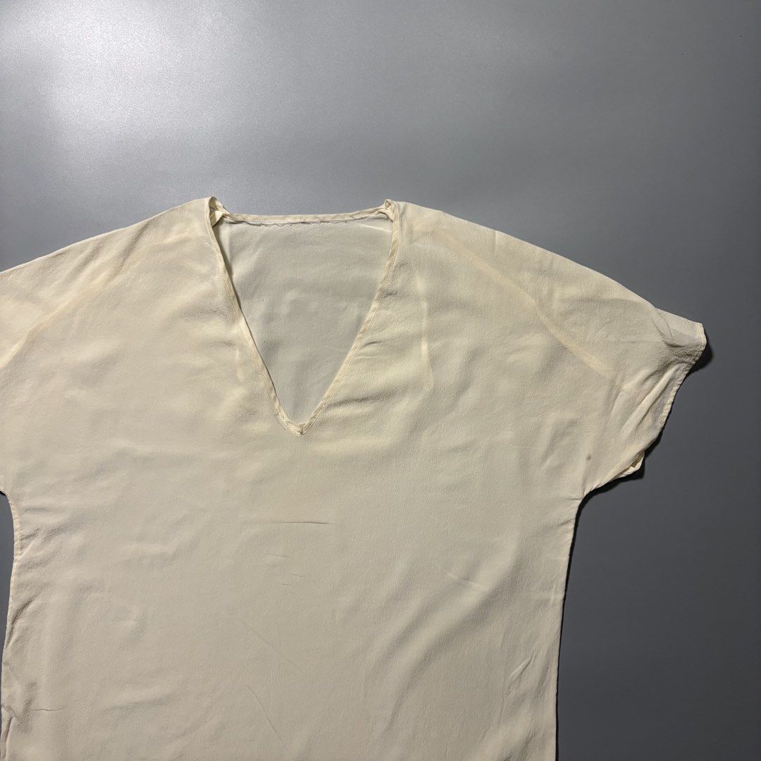 COS silk blouses (Category: Blouses) located in Tayabas. Submitted by bayabaskartell (Listing ID 1457915339, Image 2). Description: .