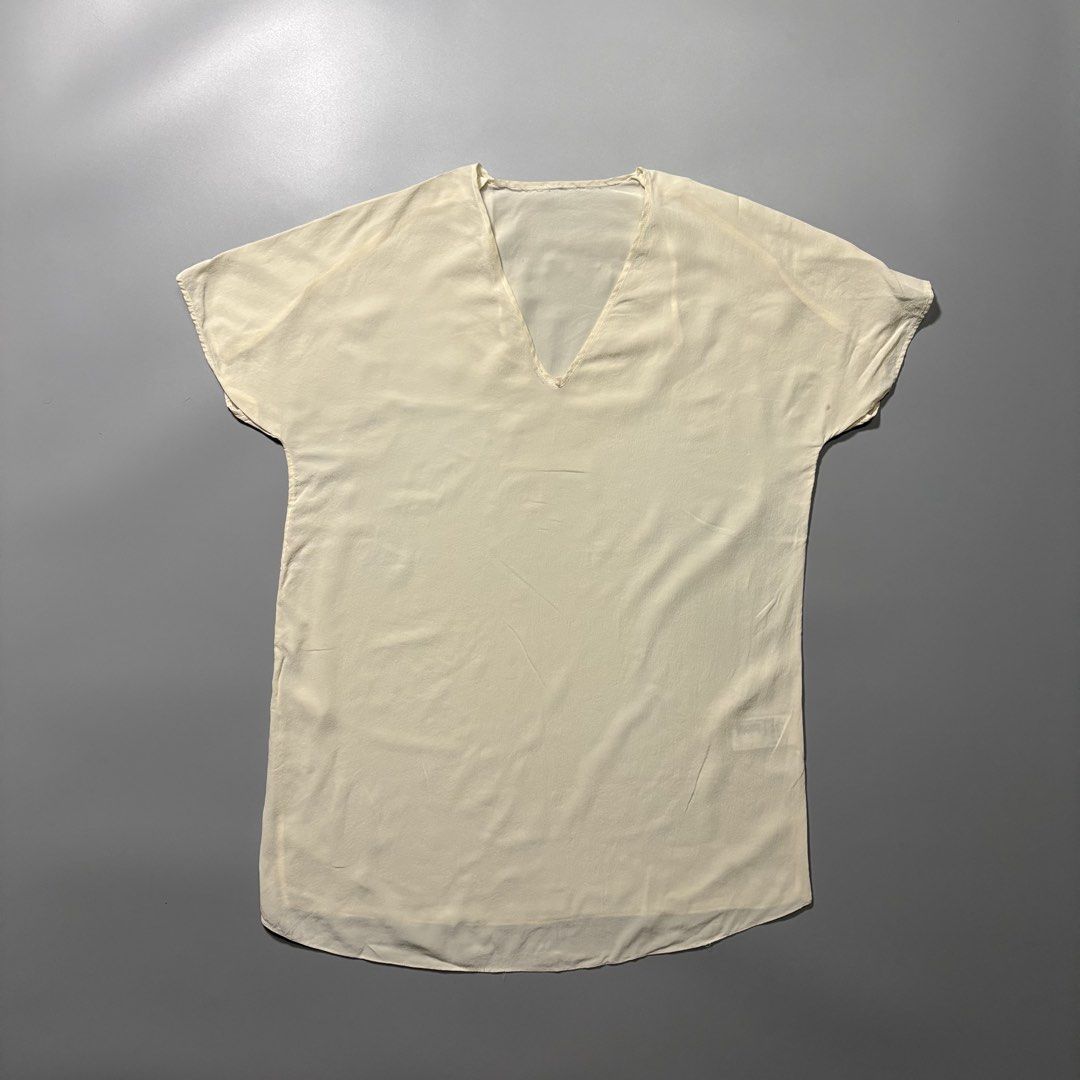 COS silk blouses (Category: Blouses) located in Tayabas. Submitted by bayabaskartell (Listing ID 1457915339, Image 1). Description: .