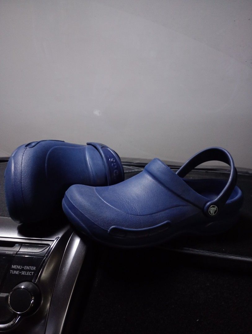 Crocs Classic Bistro Work Clog (Category: Slippers and slides) located in Baguio. Submitted by brand_master (Listing ID 1458066727, Image 2). Description: Classic blue Crocs clogs - Easy slip-on and off design - Soles with excellent grip - Ideal for everyday wear, gardening, and lounging - Highly versatile footwear Size 8 US Men's/10 US Women's In excellent condition .