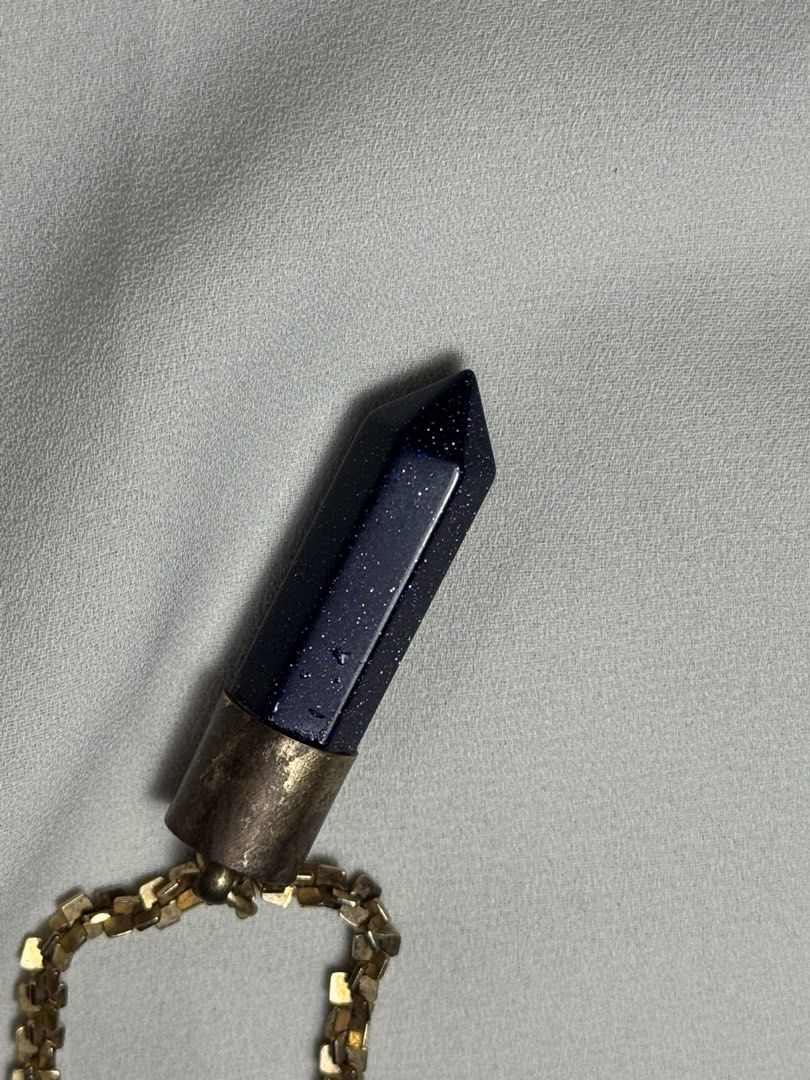 Crystal necklace (Category: Body Jewelry) located in Ligao. Submitted by veetrinkets (Listing ID 1458036590, Image 2). Description: -can fit up to 18 inches -boho, vintage, witchy style -sparkly crystal.