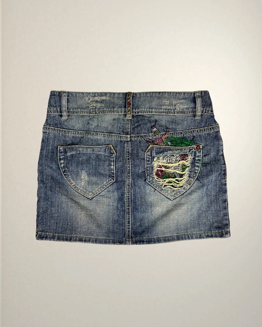 Denim mini skirt (Category: Skirts) located in Dasmarinas. Submitted by caitswardrobe (Listing ID 1458035240, Image 2). Description: Waist - 30 Length - 14.5.