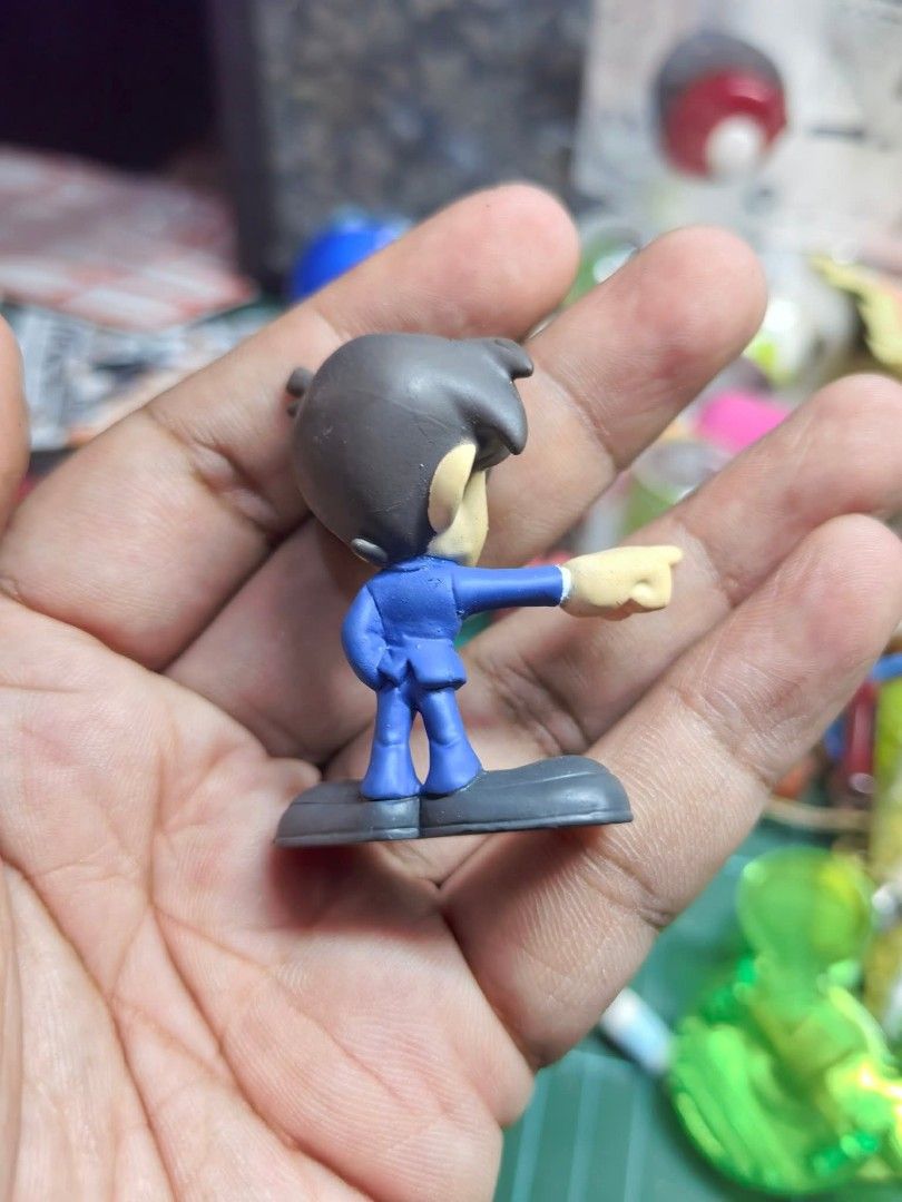 Detective Conan Mini Figure (Category: Figurines & Statues) located in Cebu City. Submitted by dudes_villanueva (Listing ID 1457946710, Image 3). Description: Detective Conan Mini Figure.