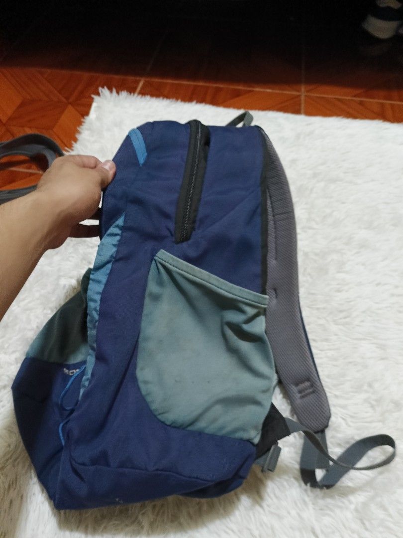 Deuter Gogo 20+L Backpack (Category: Backpacks) located in Quezon City. Submitted by jdwoah12 (Listing ID 1457994912, Image 3). Description: - SIZE: MEDIUM 20+L CAPACITY - IN GOOD CONDITION.