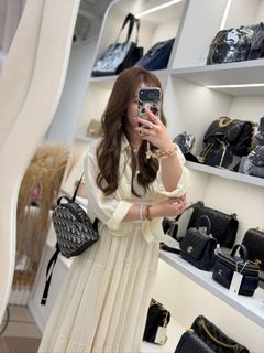 （分類：）位於 。 由 luxe.station22 提交（商品編號 1458009337，圖片 1）。簡介： 。