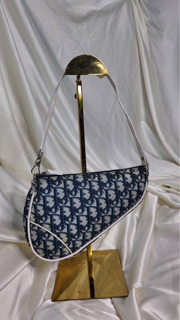 Dior Trotter Saddle Bag Denim PVC (Category: Luxury Bags & Wallets) located in Taytay. Submitted by lucila_felisa_ (Listing ID 1457942337, Image 1). Description: - 100% money back guaranteed original .