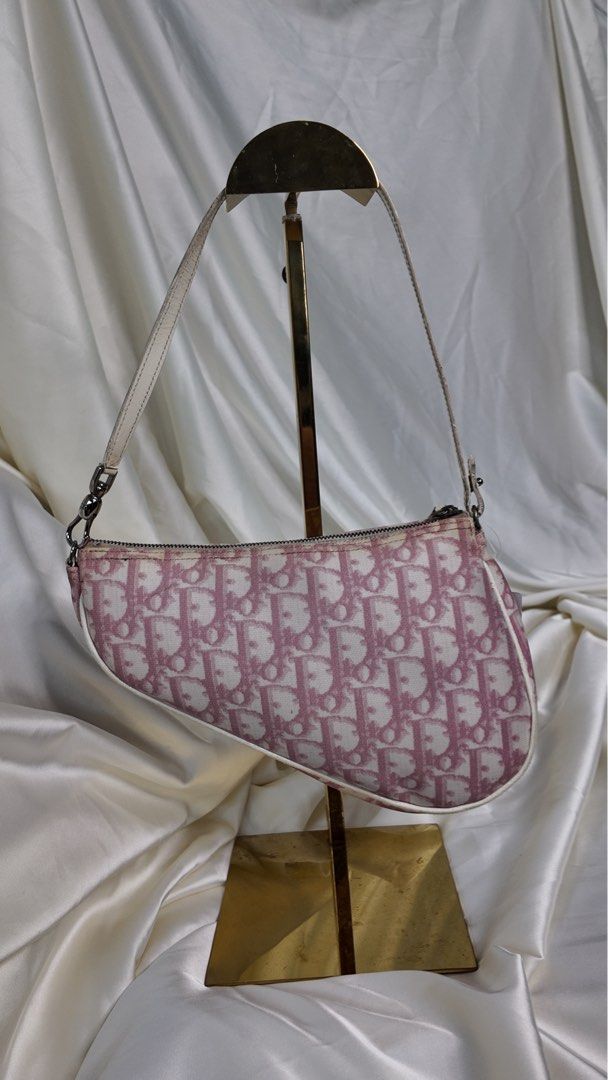Dior Trotter Saddle Bag Pink (Category: Luxury Bags & Wallets) located in Taytay. Submitted by lucila_felisa_ (Listing ID 1457942339, Image 2). Description: - 100% money back guaranteed original .